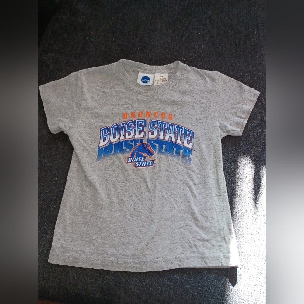 NCAA BSU Broncos Kids Boys Shirt Size XS 4/5